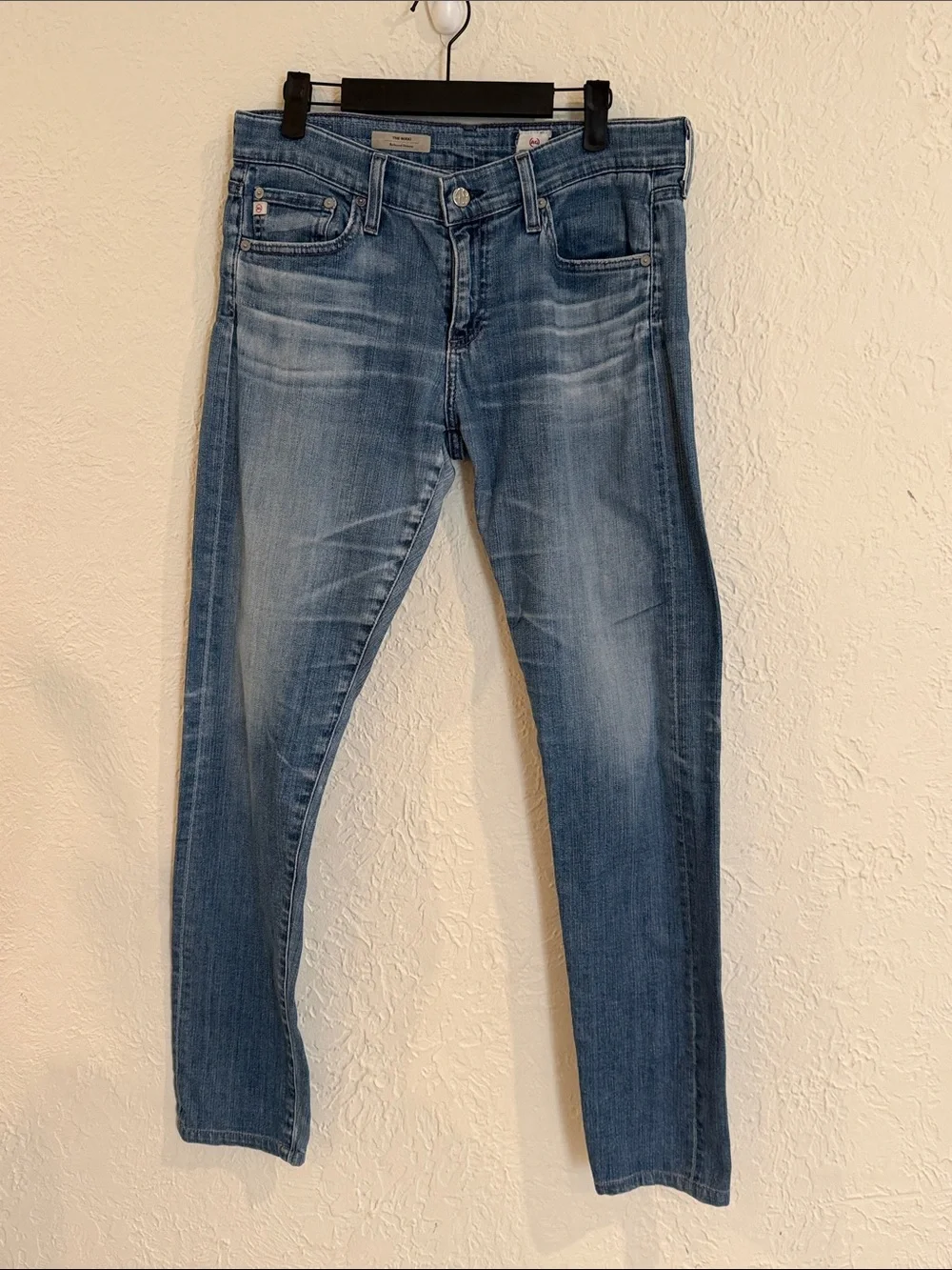 Ag The Nikki straight leg size 28